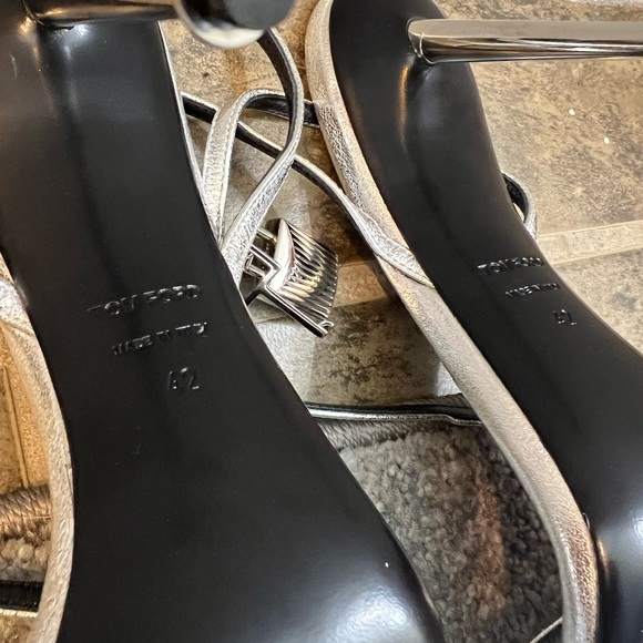 Tom Ford LAMINATED NAPPA PADLOCK POINTY NAKED SANDAL 85 MM - Picture 8 of 9